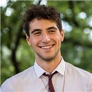 Italian Student with experience in teaching